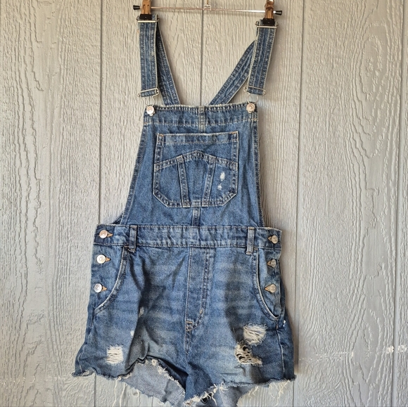 H&M Pants - Divided Denim Distressed Overalls Shorts Ripped Stylish  Summer Size 8